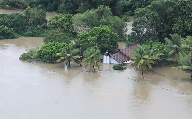 Major flood warning for low-lying areas of Mahaweli River; Amber warning for Kelani River