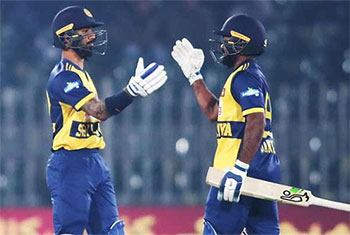 Kamil Mishara powers Sri Lanka to 184-4 against Pakistan