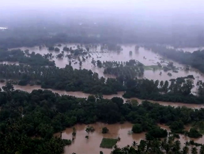 Red Alert: Critical flood situations in low-lying areas of 6 major rivers