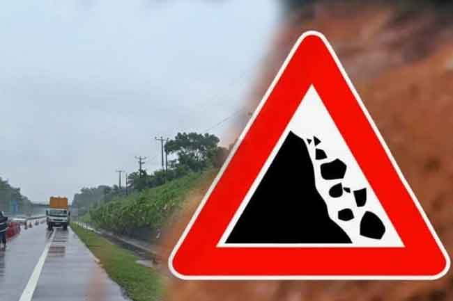 Landslide risk forces partial closure of expressway section 