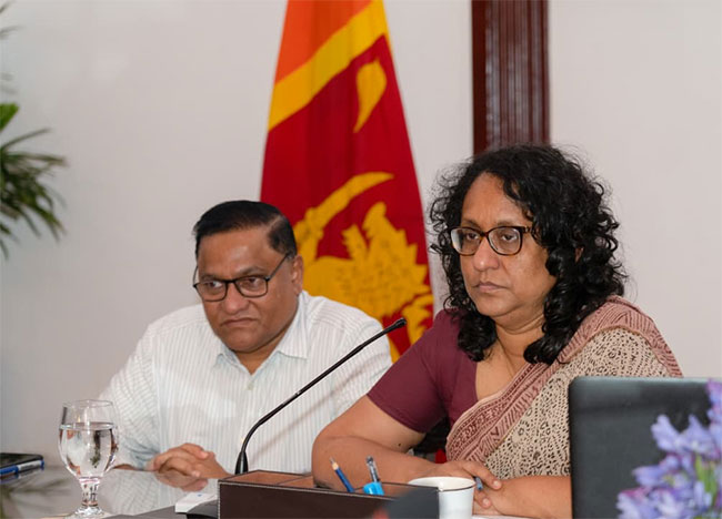 PM Harini briefs diplomatic community on flood relief and recovery efforts