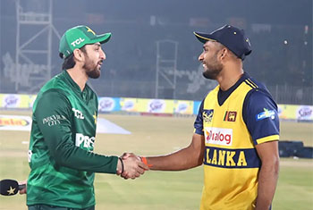 Pakistan win toss, elect to bowl first in T20I tri-series final