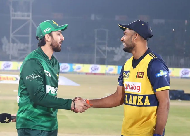Pakistan win toss, elect to bowl first in T20I tri-series final