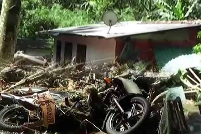 23 dead, 10 houses destroyed in Sarasavigama, Peradeniya landslide 