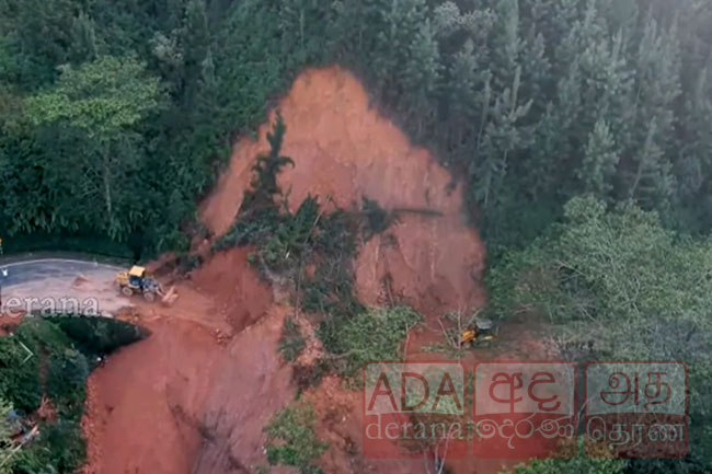 Landslides removal underway on HattonColombo route; Public urged to remain alert