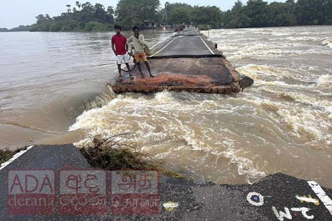 Vadduvakal Bridge breaks in two places due to flooding