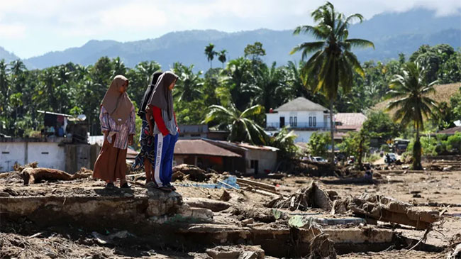 Death toll in Indonesia floods passes 600