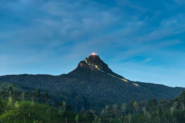 Sri Pada Pilgrimage season begins today