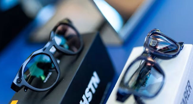 Meta shifts some metaverse investments to AI smart glasses