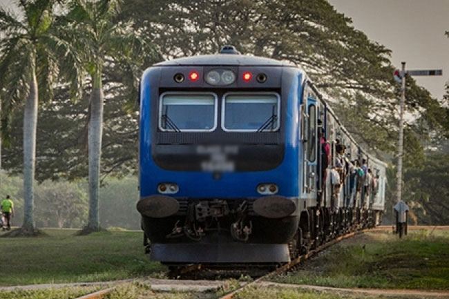 Train operations on Puttalam line extended to Nattandiya