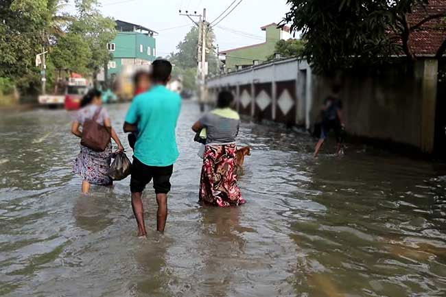 Strict action against traders selling unsafe food in disaster-affected areas