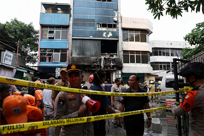 Fire breaks out at seven-storey building in Indonesia s Jakarta, 20 dead