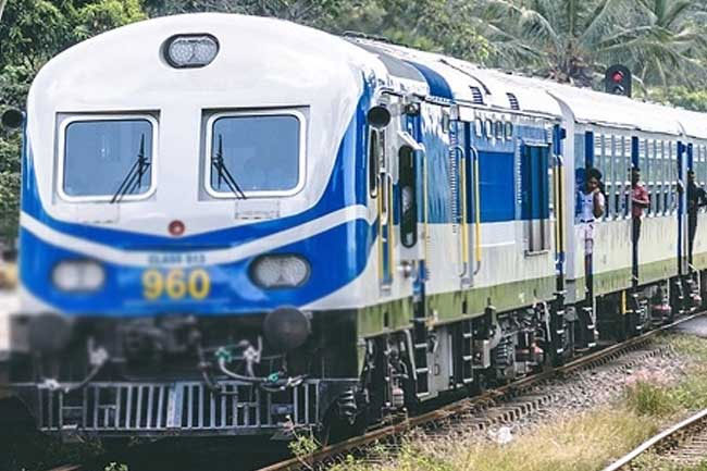 Office trains from Rambukkana, Polgahawela and Kurunegala to resume tomorrow