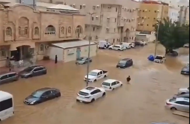Significant flooding reported after heavy rainfall in Jeddah, Saudi Arabia