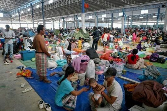 Cambodia shuts Thailand border crossings over deadly fighting Cambodia shuts Thailand border crossings over deadly fighting