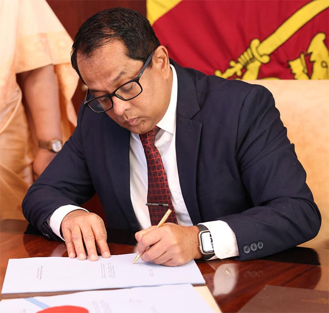 Speaker endorses certificate on three key Bills