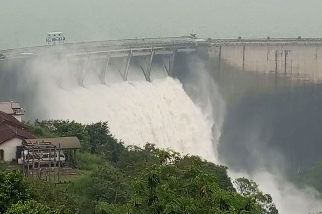 Multiple reservoirs at full capacity; Downstream residents urged to stay alert