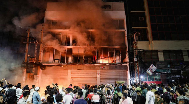 Violence breaks out in Bangladesh after death of youth protest leader