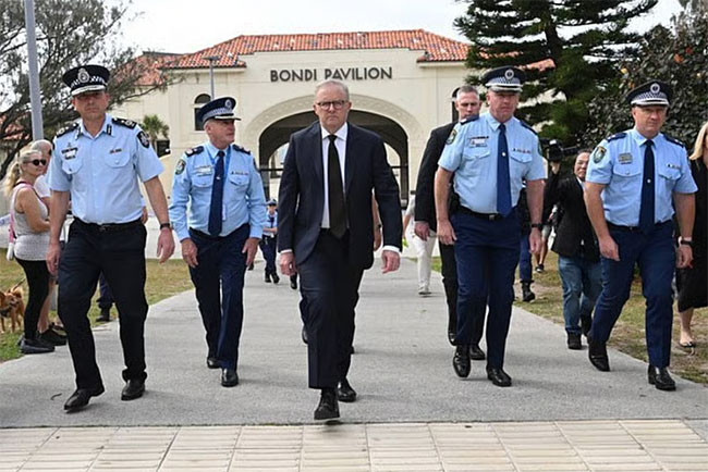 AustraliaPM announces intelligence review as country mourns Bondi attack