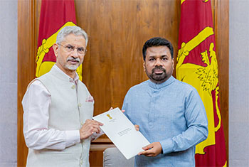 India pledges USD 450M to Sri Lanka�