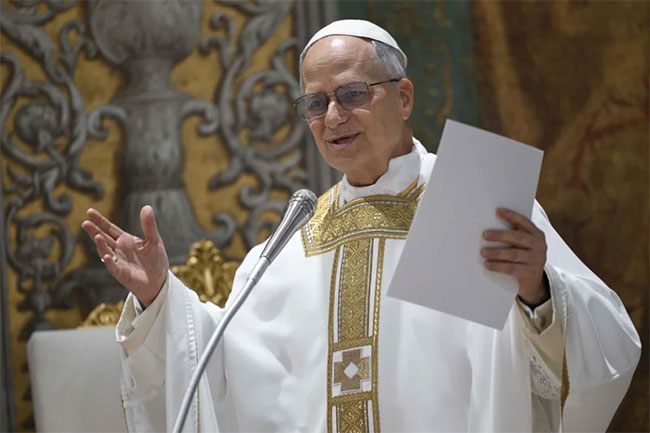 Pope Leo calls for kindness to strangers and the poor in Christmas message