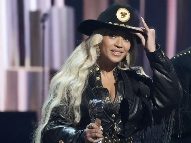 Beyonce declared a billionaire by Forbes magazine