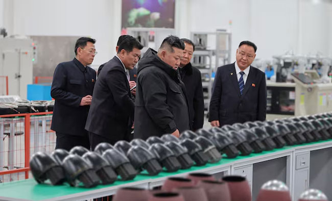 North Korea fires ballistic missiles as rival South�s leader visits China