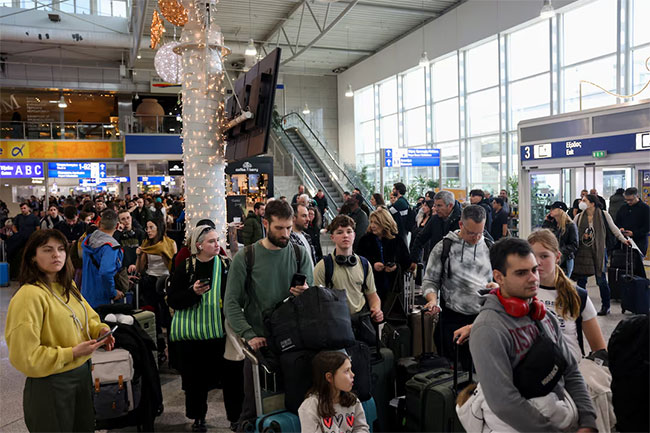 Thousands stranded across Europe as Greece airspace disrupted
