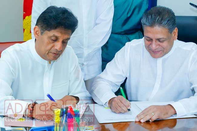 Opposition MPs begin signing no-confidence motion against Education Minister