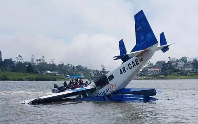 All crew members of seaplane which plunged into Gregory Lake are safe � Operators