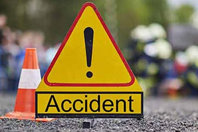 One dead, six injured in road accident in Oyamaduwa