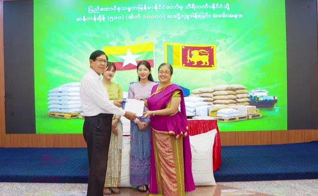 Myanmar donates 500 MT of rice to cyclone victims in Sri Lanka