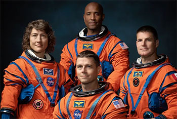 When does the Nasa Moon mission launch and who are the Artemis II crew?