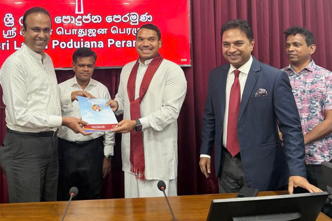 Ex-minister Ramesh Pathirana rejoins SLPP