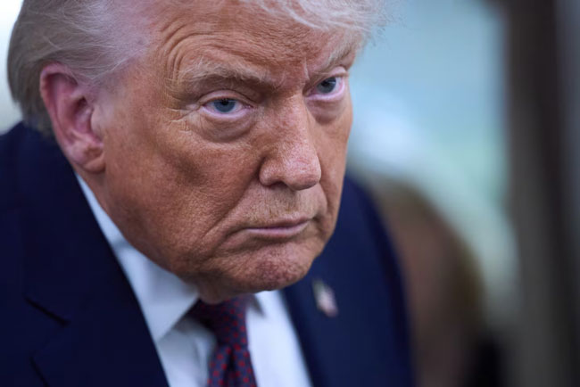 Trump threatens Canada with 100% tariff over pending trade deal with China