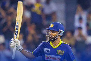 England seal series win despite Pavan Rathnayake�s maiden ODI ton