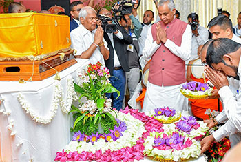 Exposition of sacred Devnimori relics begins at Gangaramaya 