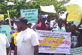 Fishermen end �Satyagraha� over seine fishing ban after talks with President