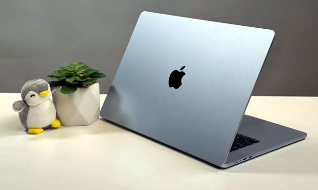 Apple�s cheapest MacBook with iPhone chip to launch in March