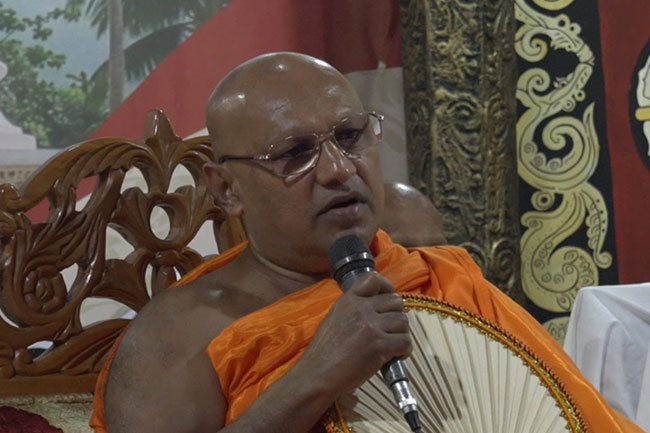 Asgiri Anunayake Thero calls for calm amid criticism of Buddhist clergy