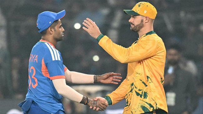 T20 World Cup: South Africa opt to bat first against India in Ahmedabad