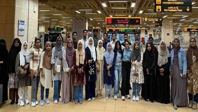 25 Sri Lankan students land in Pakistan for medical studies