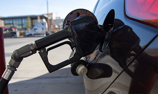 US gas prices see largest one-day increase since 2005