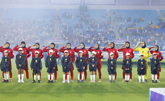 Donald Trump says he will grant asylum for Iranian women�s soccer players if Australia does not