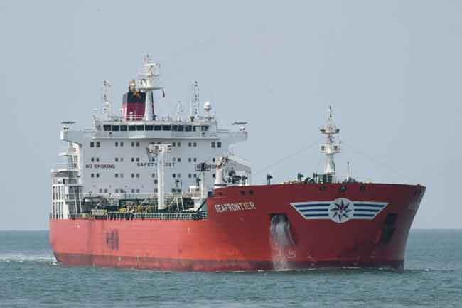 Another fuel ship arrives in Colombo amid energy crisis