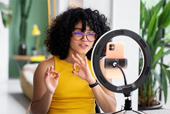 Facebook offering TikTok and YouTube creators $3,000 to post content