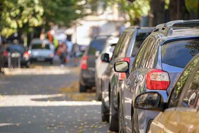 Vehicle parking fee collection in Colombo resumes today  CMC