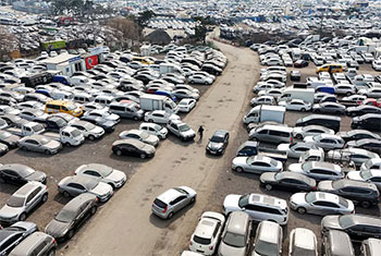 Lamborghinis stranded in Sri Lanka as war disrupts Asia�s used-car trade � report