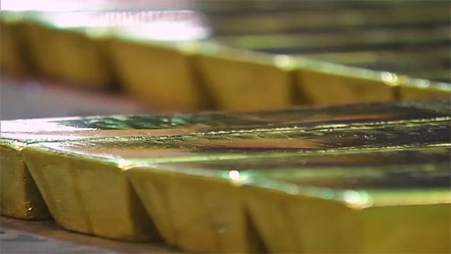 Gold prices near two-week high after Trump s remark on Iran war