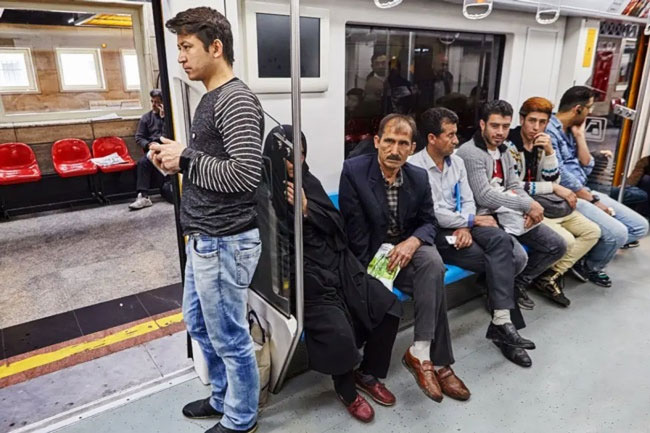 Don�t travel by train today, Israeli military warns people in Iran